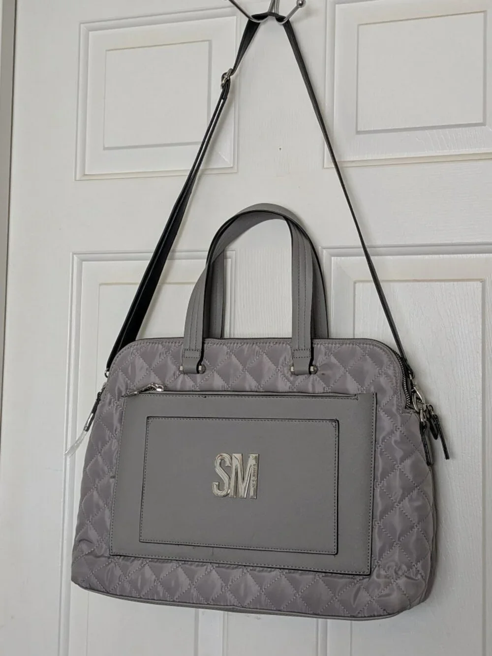 Steve Madden Quilted Gray Laptop Bag .